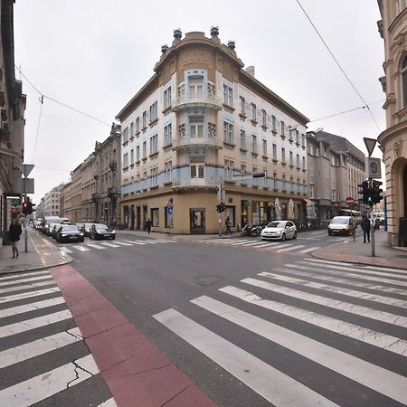 Rose & Margaret Kallina Zagreb Luaran gambar